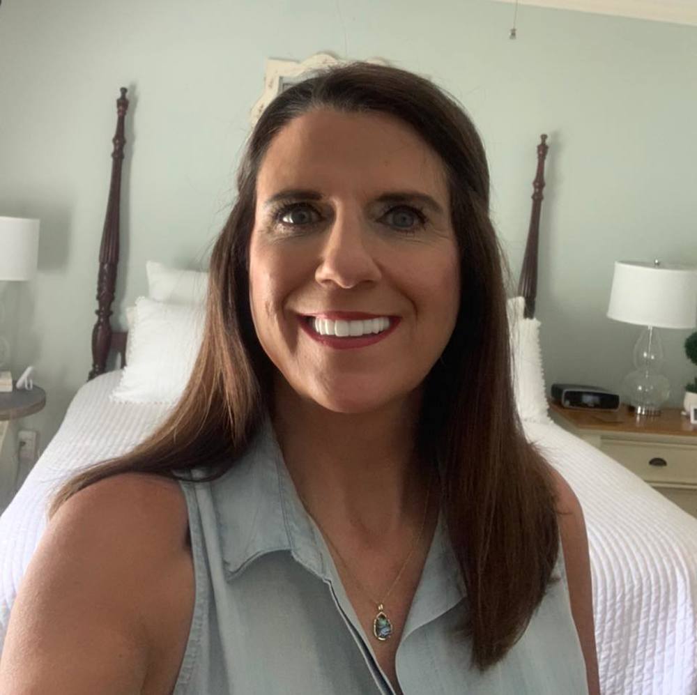 Meet your Posher, Debbie